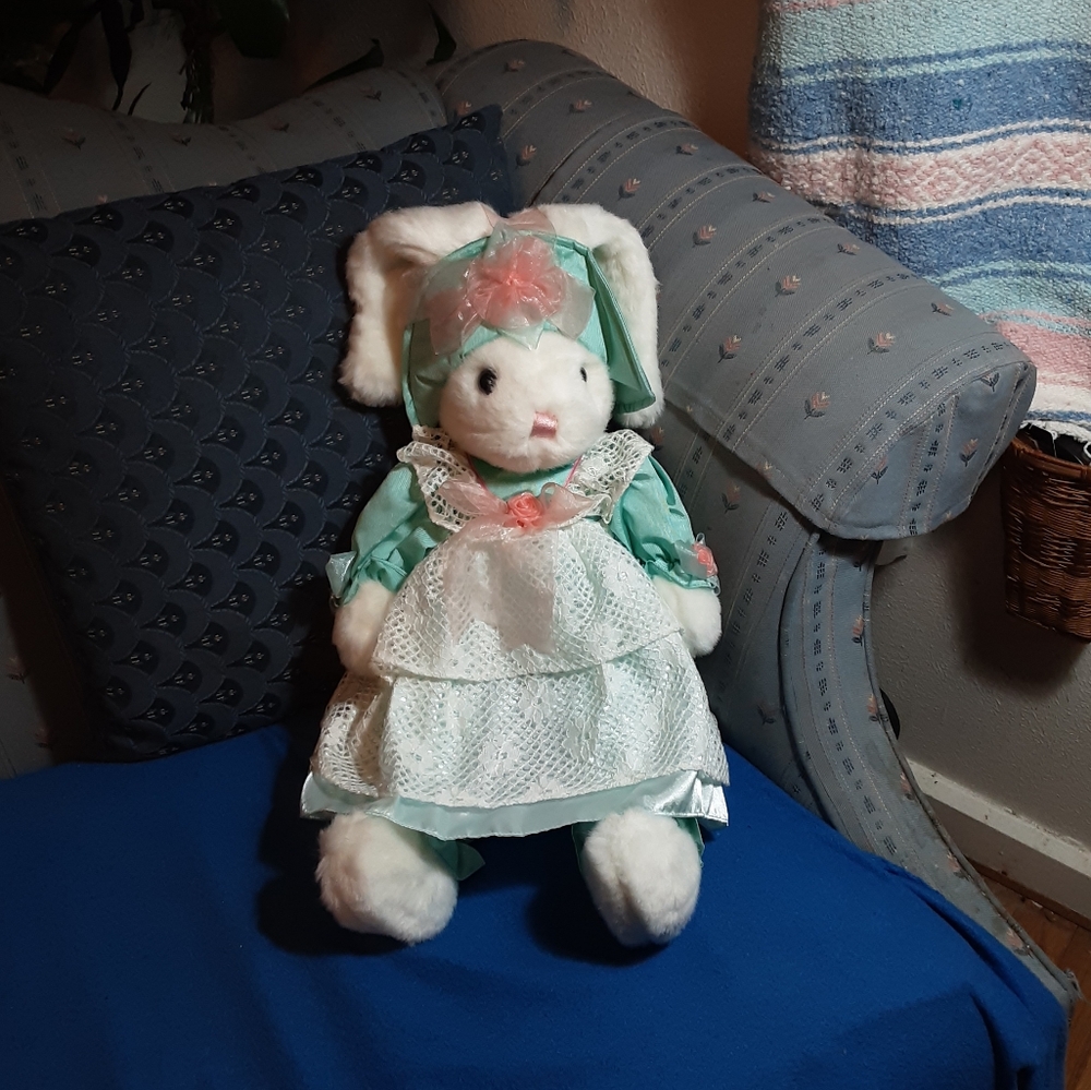 NWT VINTAGE DRESSED EASTER BUNNY, 20" X 12" PERFECT FOR UPCOMING EASTER